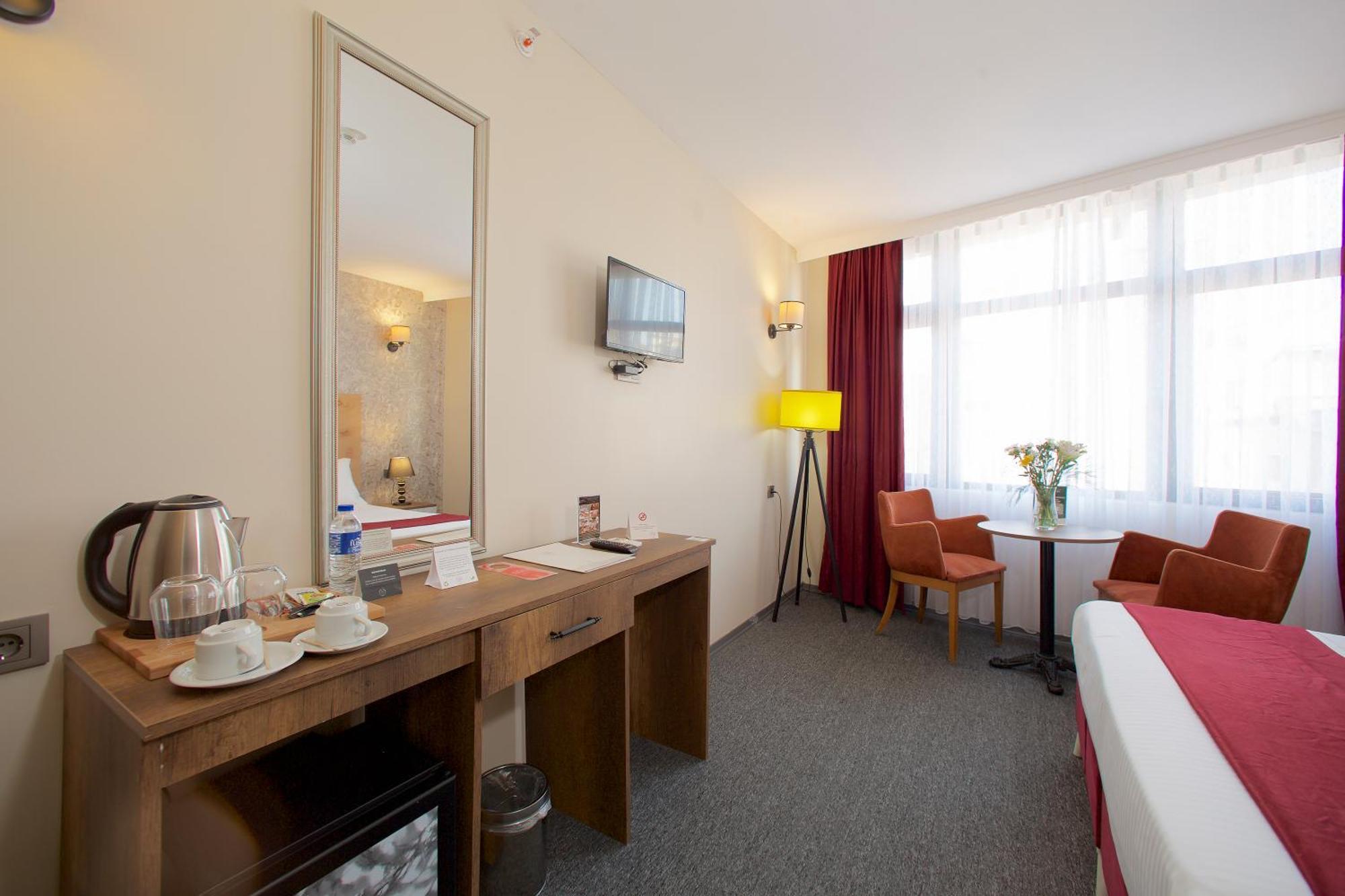 Galata By Boss Hotel Istanbul Exterior photo